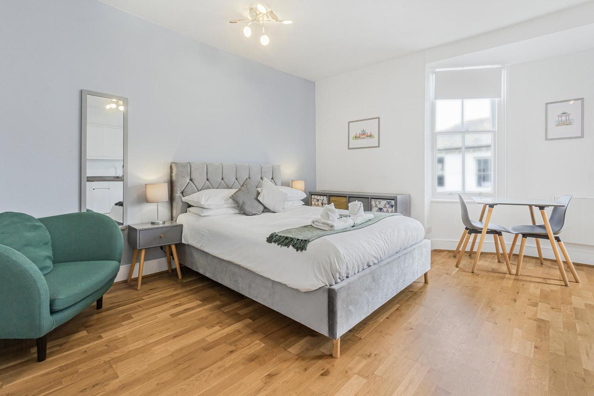 Cosy Flat Moments From The Beach, Kemptown *